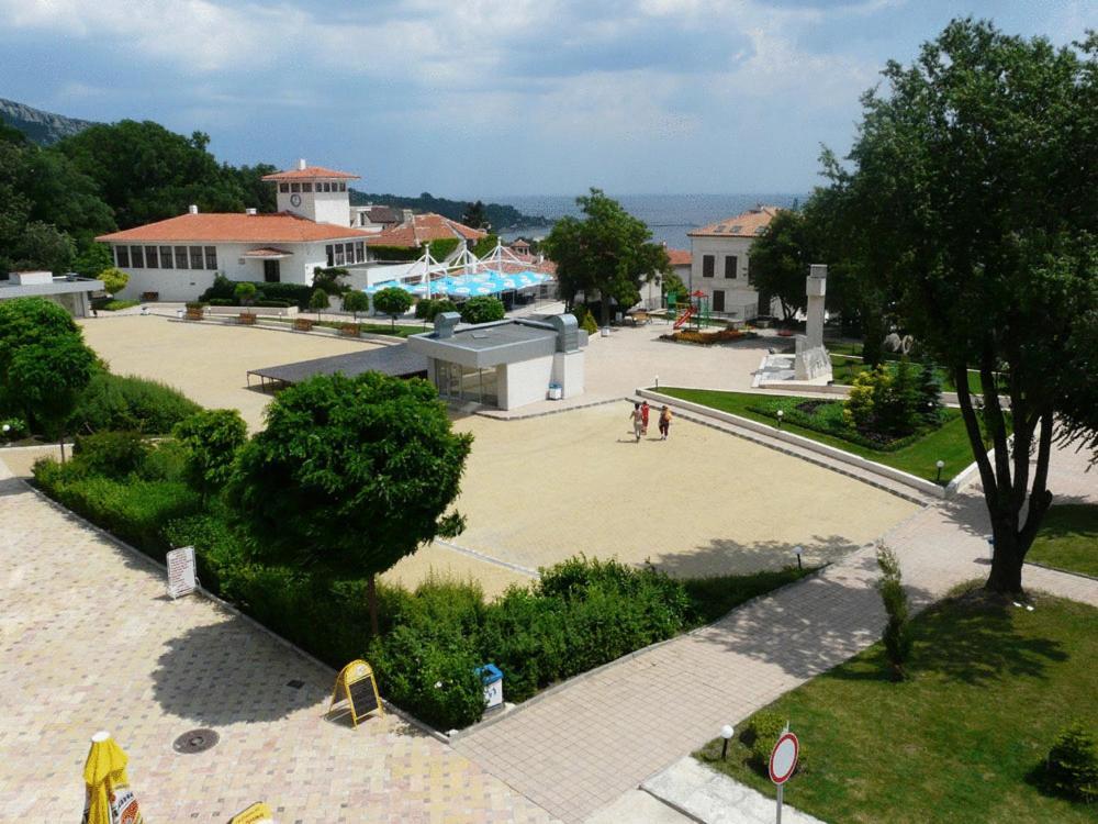 Family Hotel Μπαλτσίκ Εξωτερικό φωτογραφία