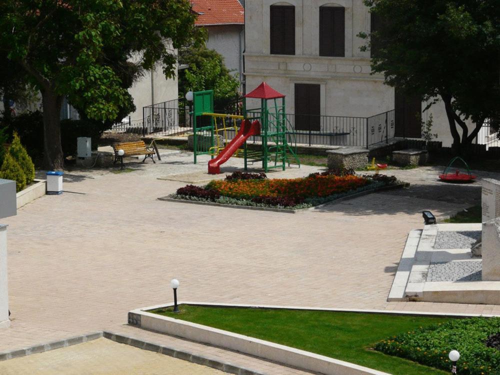 Family Hotel Μπαλτσίκ Εξωτερικό φωτογραφία