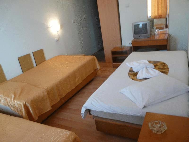 Family Hotel Μπαλτσίκ Εξωτερικό φωτογραφία