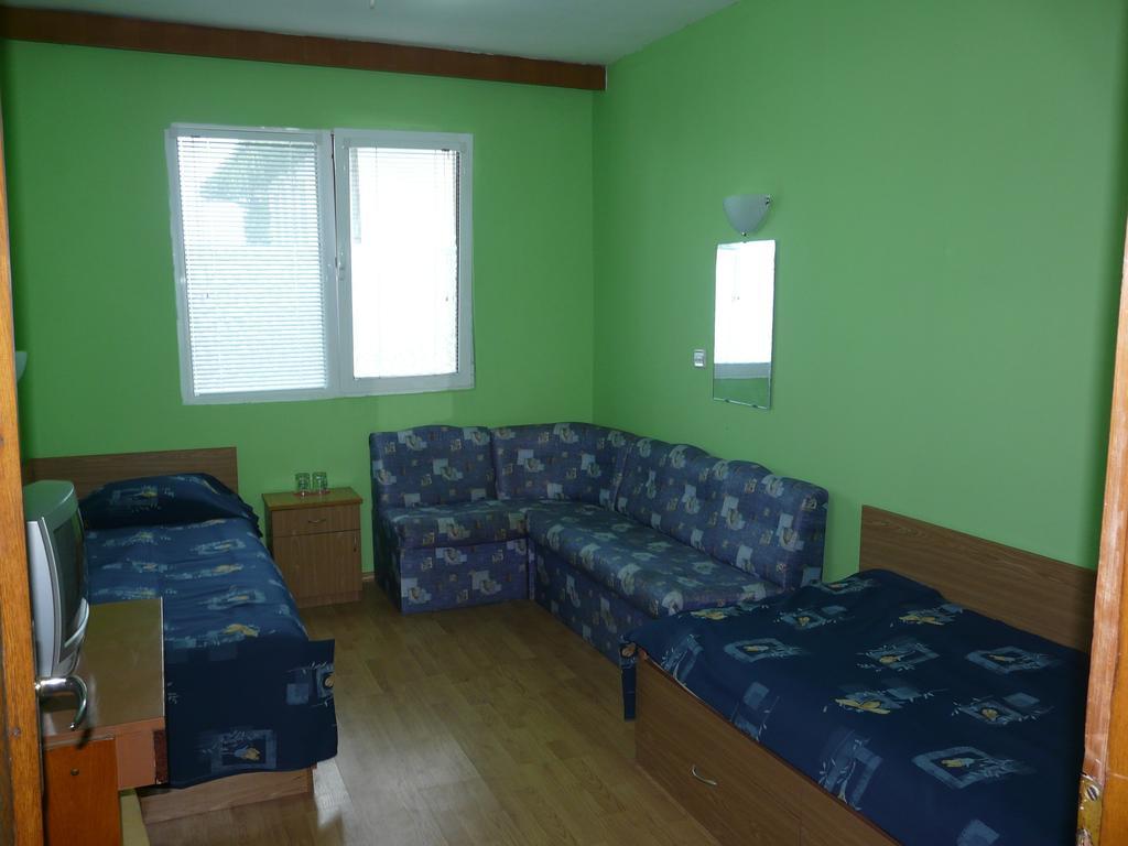 Family Hotel Μπαλτσίκ Δωμάτιο φωτογραφία