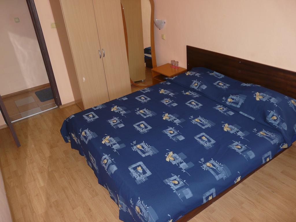 Family Hotel Μπαλτσίκ Δωμάτιο φωτογραφία