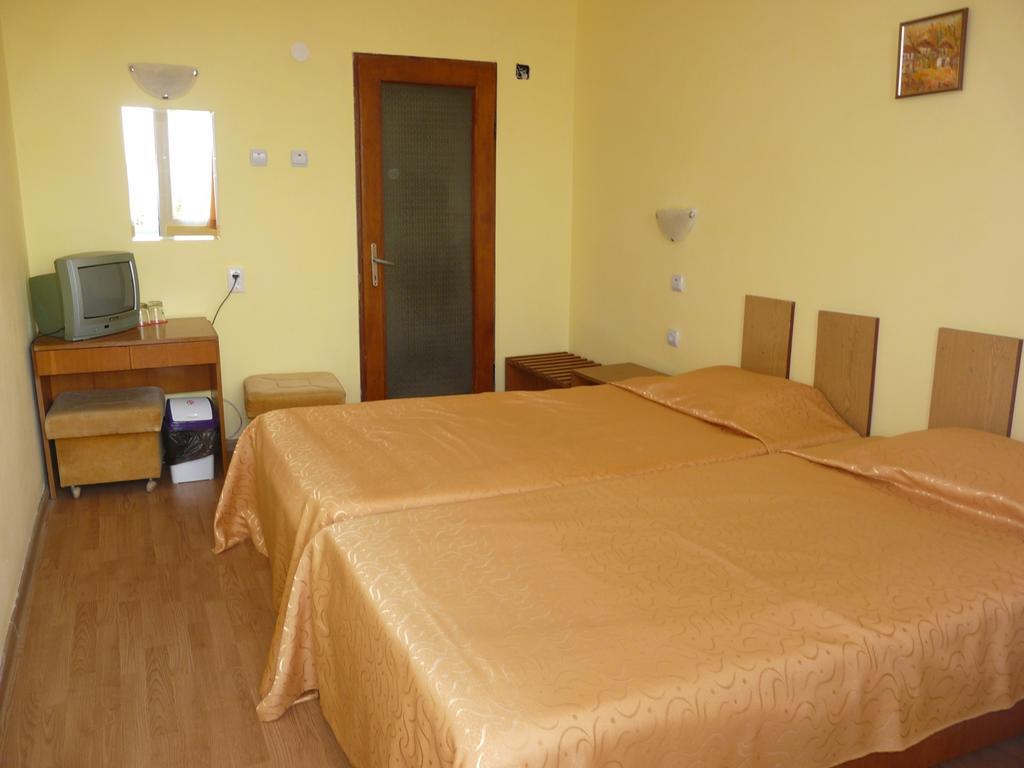 Family Hotel Μπαλτσίκ Δωμάτιο φωτογραφία
